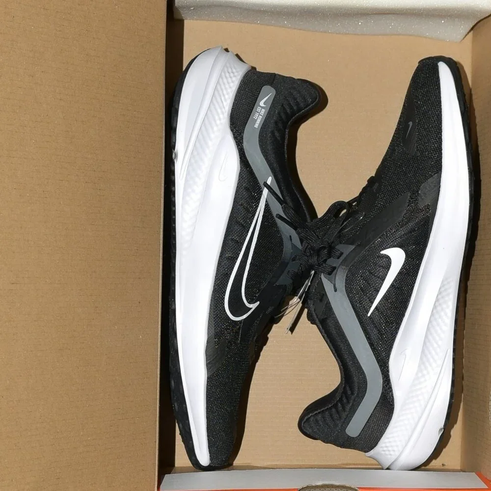 Nike lightweight neutral